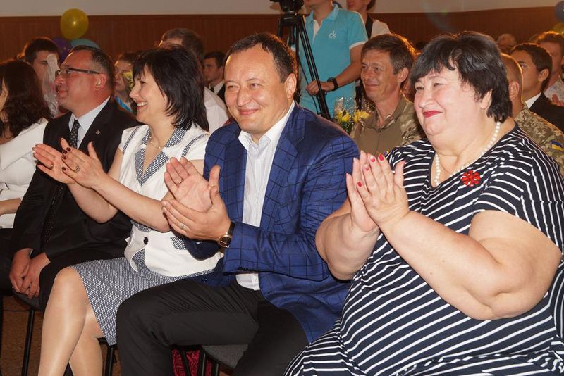 Випускники Хортицької національної академії отримали атестати з рук очільника регіону