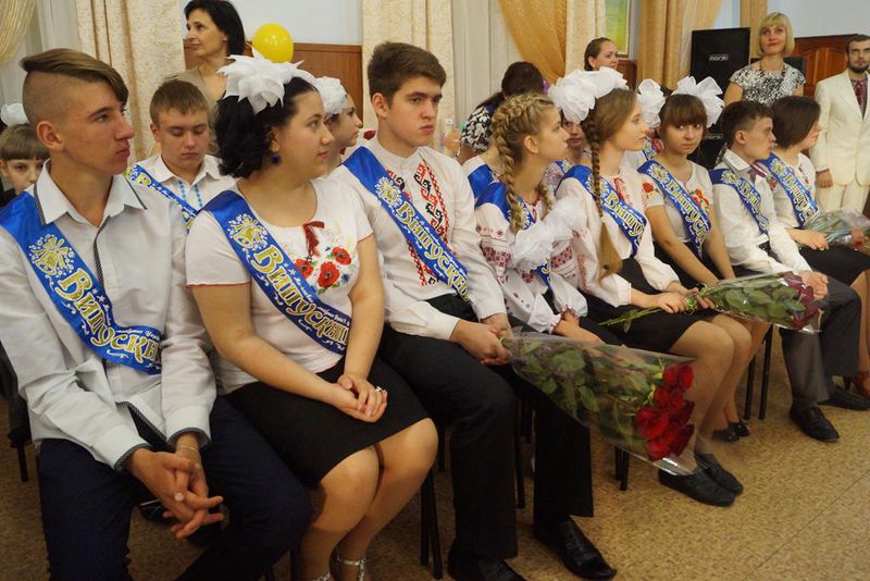 Випускники Хортицької національної академії отримали атестати з рук очільника регіону