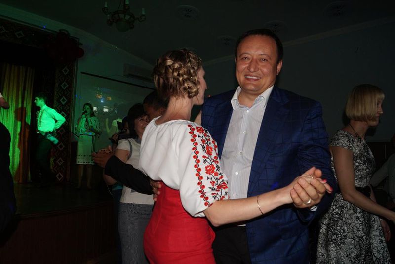 Випускники Хортицької національної академії отримали атестати з рук очільника регіону