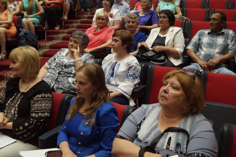 Обдаровані учні регіону отримали винагороди