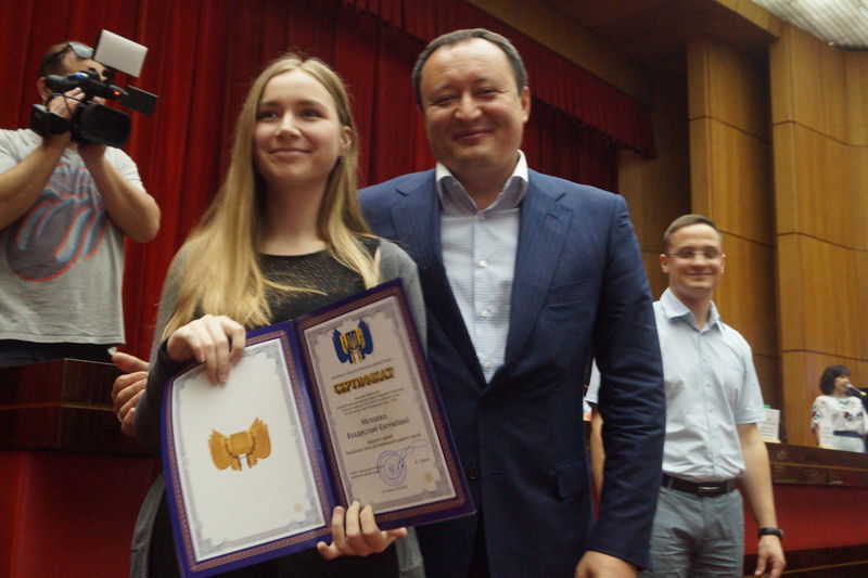 Обдаровані учні регіону отримали винагороди