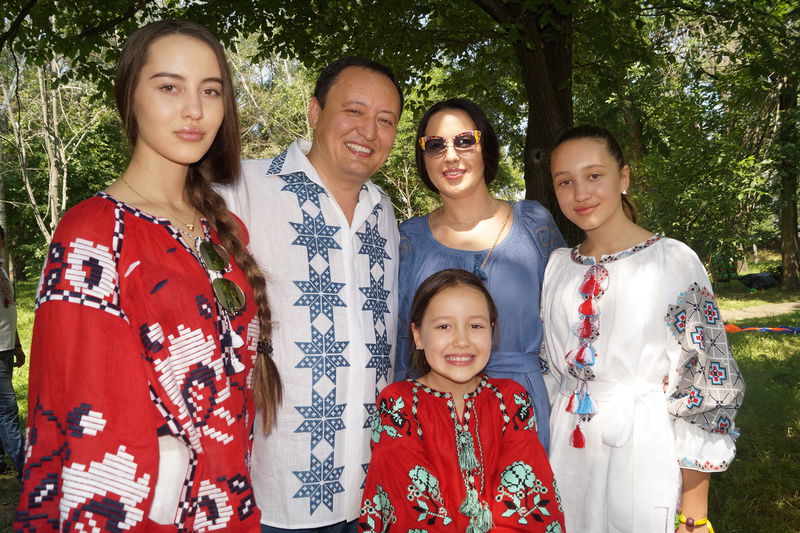 Костянтин Бриль з родиною взяв участь в урочистому відкритті свята «Фестиваль сім’ї»