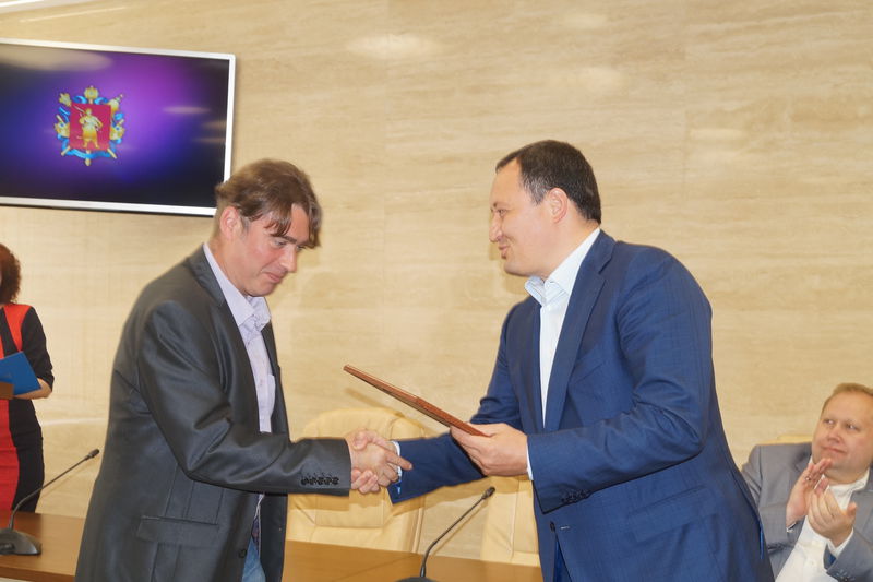Влада області привітала працівників ЗМІ з Днем журналіста