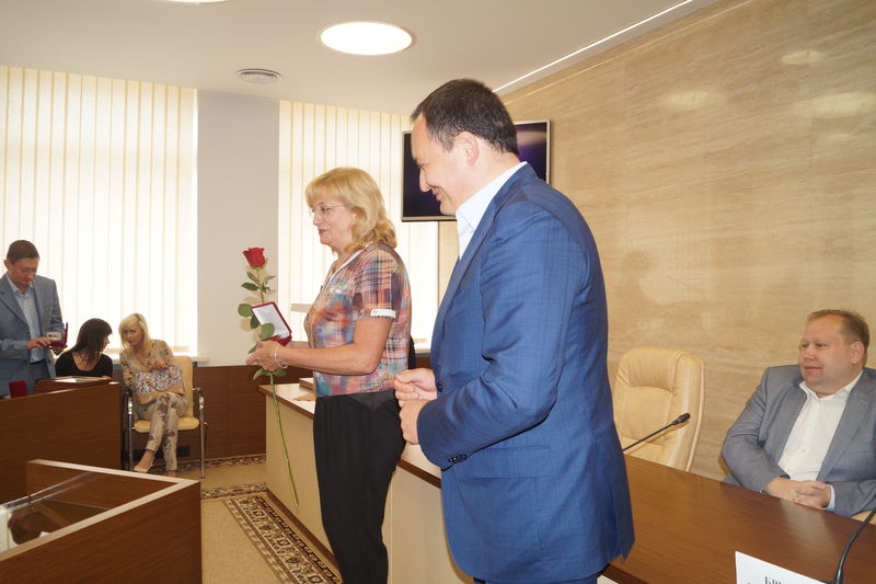 Влада області привітала працівників ЗМІ з Днем журналіста