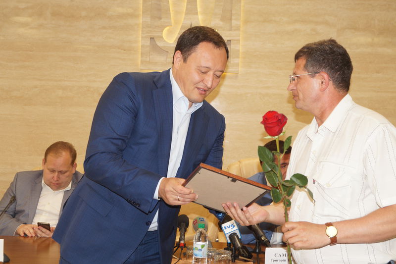 Влада області привітала працівників ЗМІ з Днем журналіста