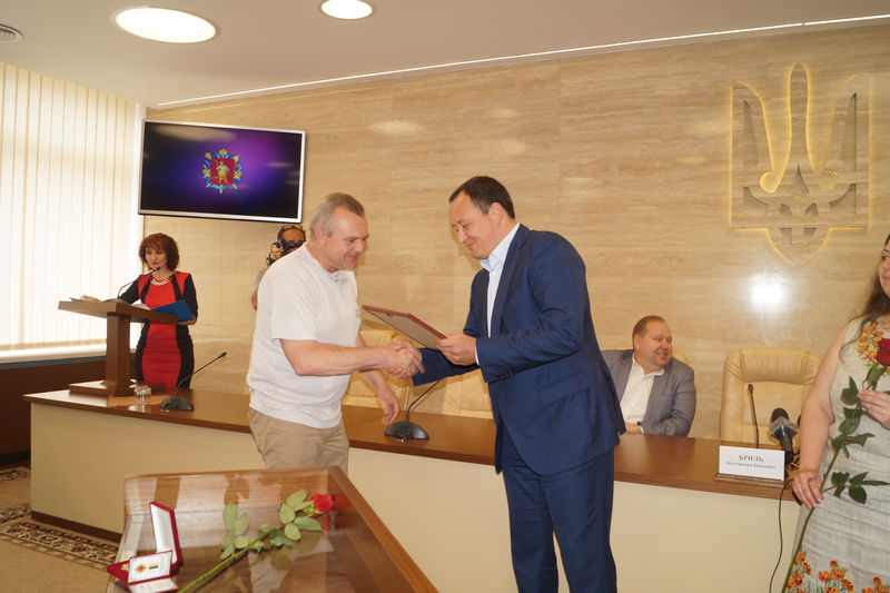 Влада області привітала працівників ЗМІ з Днем журналіста