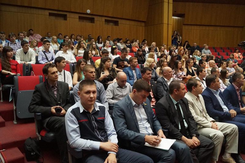 Учасники та переможці обласних конкурсів отримали винагороди
