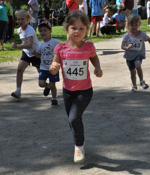 Олімпійський день запоріжці відзначили забігами