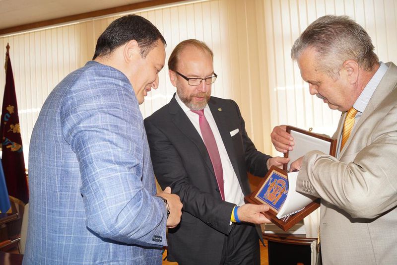 Влада регіону працює над залученням зовнішніх та внутрішніх інвестицій