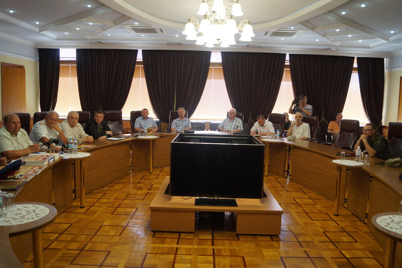Засновники першої  козацької бібліотеки відзначені універсалами