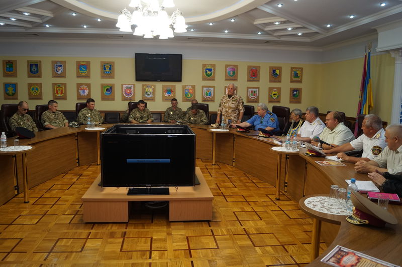 Засновники першої  козацької бібліотеки відзначені універсалами