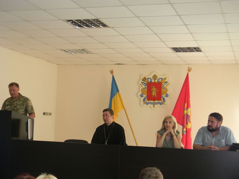 Військовим та волонтерам вручили нагороди до Дня Конституції України