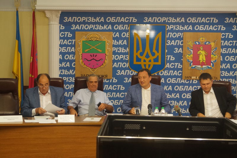 Угода між владою, профспілками та роботодавцями підтримує соціально-економічний потенціал регіону