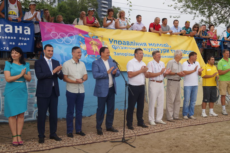 Керівництво регіону відкрило Кубок України з пляжного волейболу
