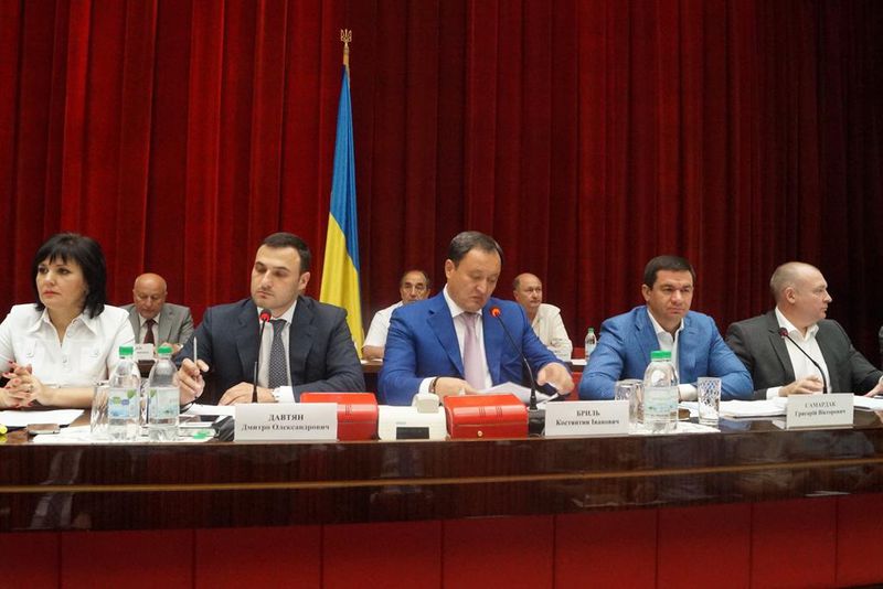 Військові комісари деяких районів можуть залишитися без посад через не виконання плану відбору на контрактну службу