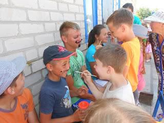 Діти поєднують відпочинок з участю в пілотному фестивалі з розвитку зеленого туризму