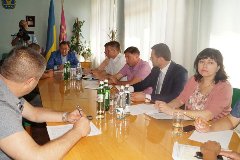 Влада регіону бере на контроль питання водопостачання та каналізації Вільнянська
