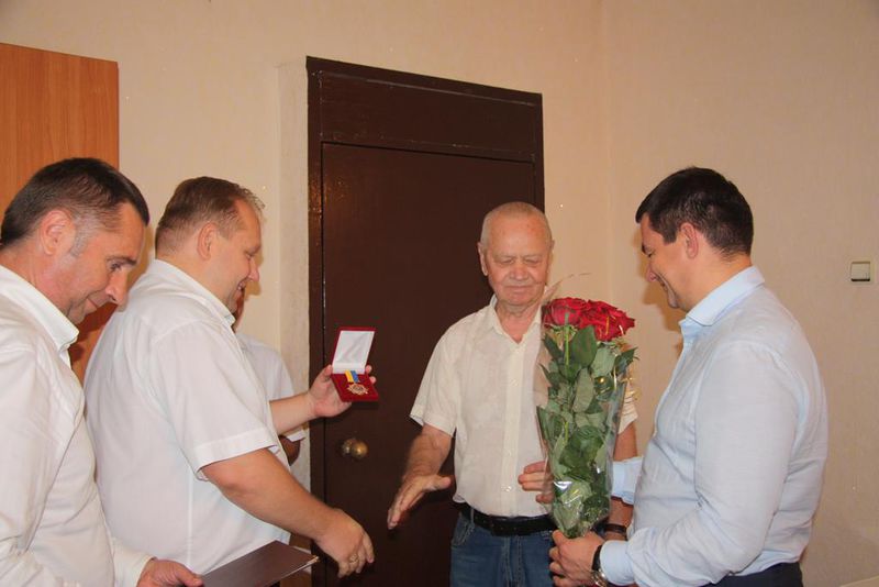 Обласна влада відзначила заслуги видатного хлібороба перед Запорізьким краєм