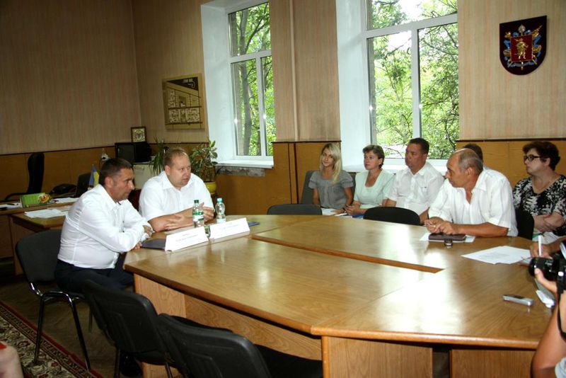 Виїзні прийоми громадян допомагають скорочувати шлях розв’язання проблем