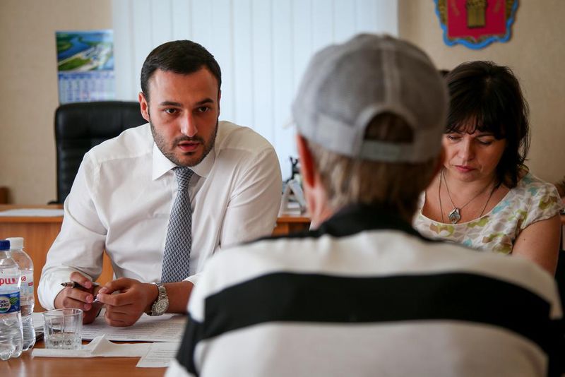 Дмитро Давтян: «Не можна  приймати рішення виключно зі свого кабінету, треба їхати до людей углиб області» 