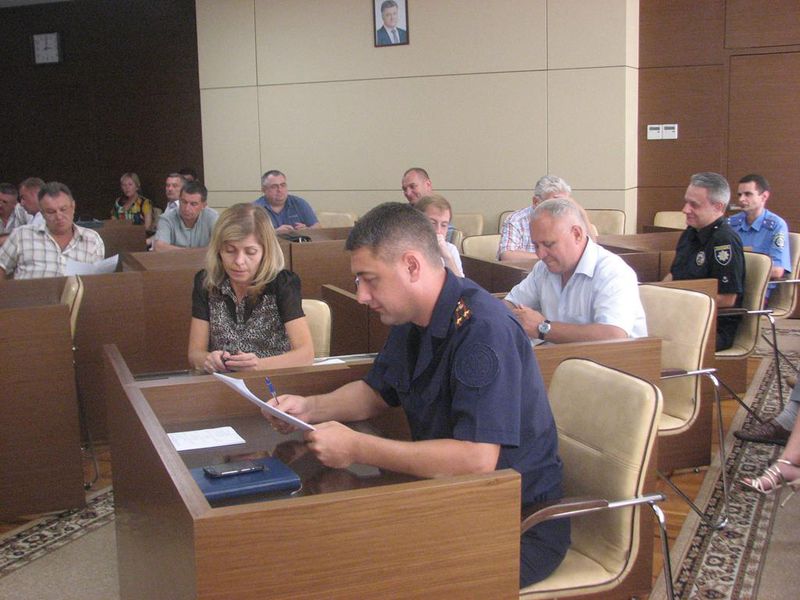 На хімічно небезпечних підприємствах посилять озброєну охорону
