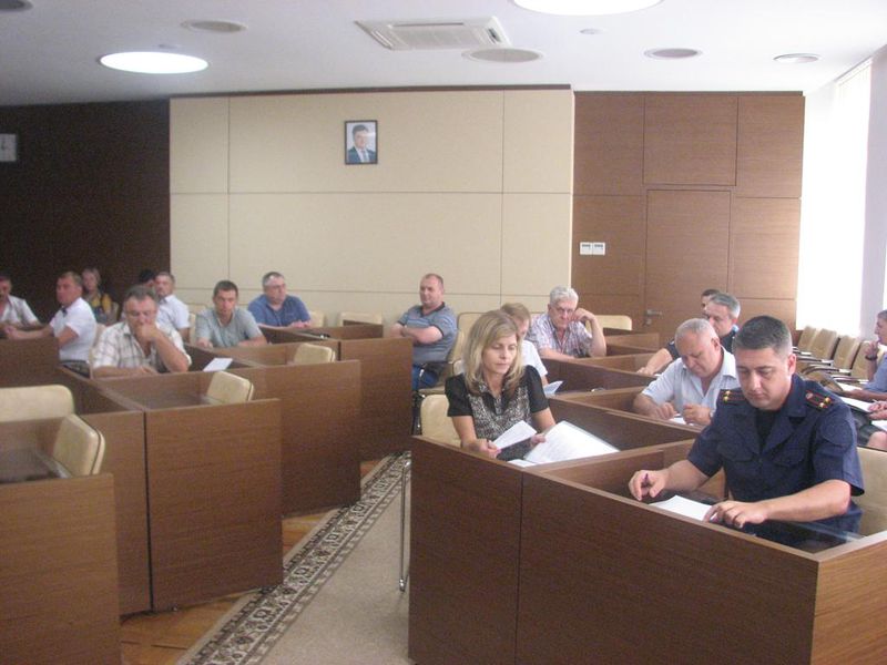 На хімічно небезпечних підприємствах посилять озброєну охорону