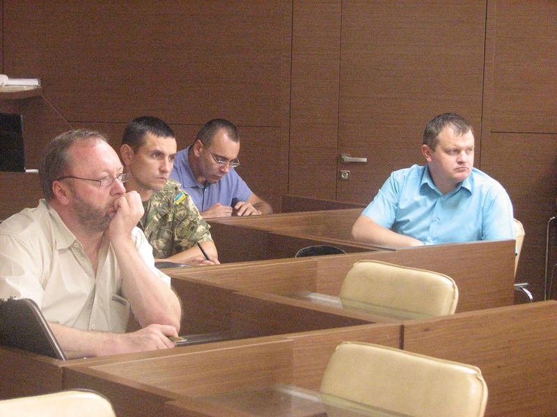 На хімічно небезпечних підприємствах посилять озброєну охорону