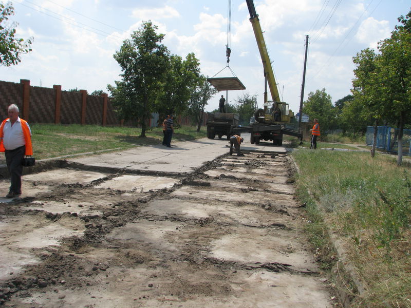 На дорогах області розпочато поточно-середній ремонт