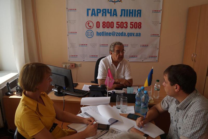 З гострими проблемами – на «гарячу» лінію