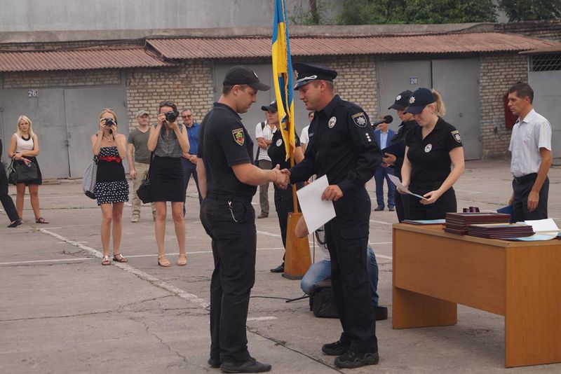 Запорізькі поліцейські відзначають 100 днів служби