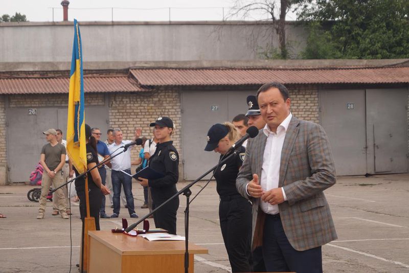 Запорізькі поліцейські відзначають 100 днів служби