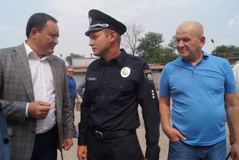 Запорізькі поліцейські відзначають 100 днів служби