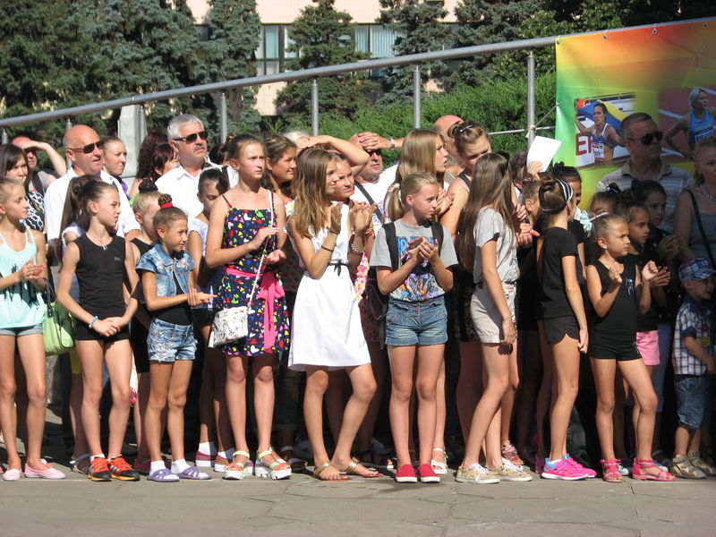 Відкриття Олімпіади запоріжці відзначили підняттям державного та олімпійського прапорів