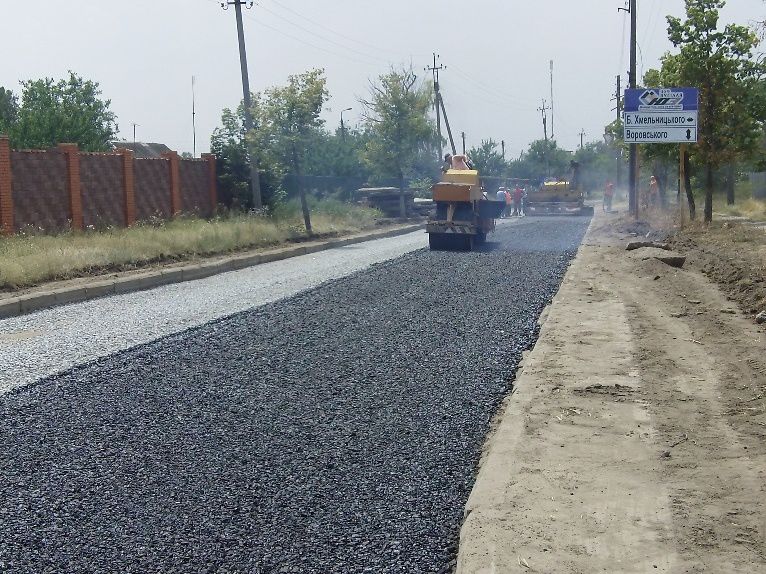 У автодорожників – гаряча пора