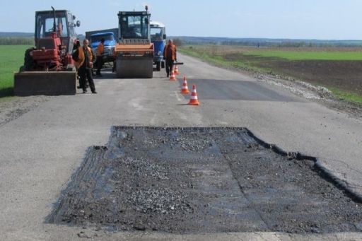Запорізькі дорожники працюють без вихідних