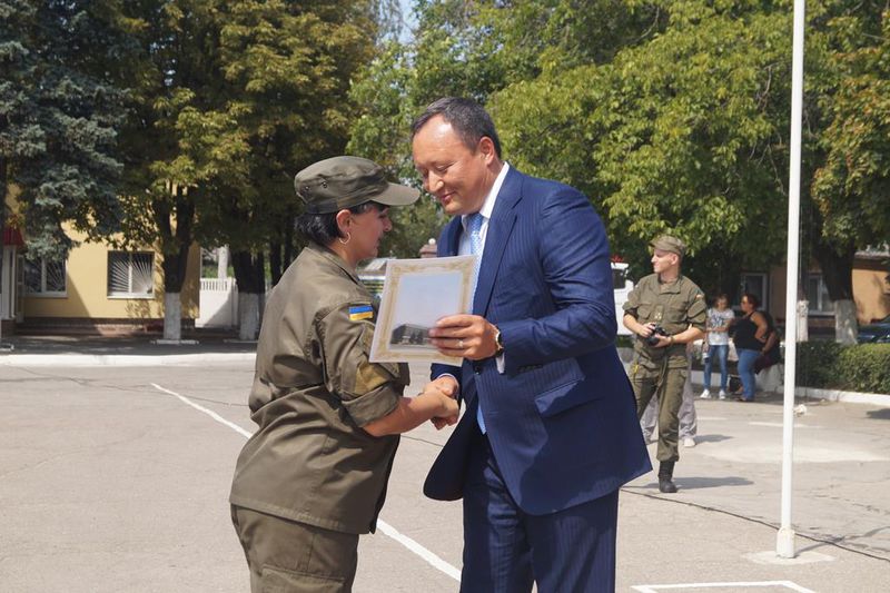Військовослужбовці частини 3033 Нацгвардії отримали відзнаки від голови облдержадміністрації