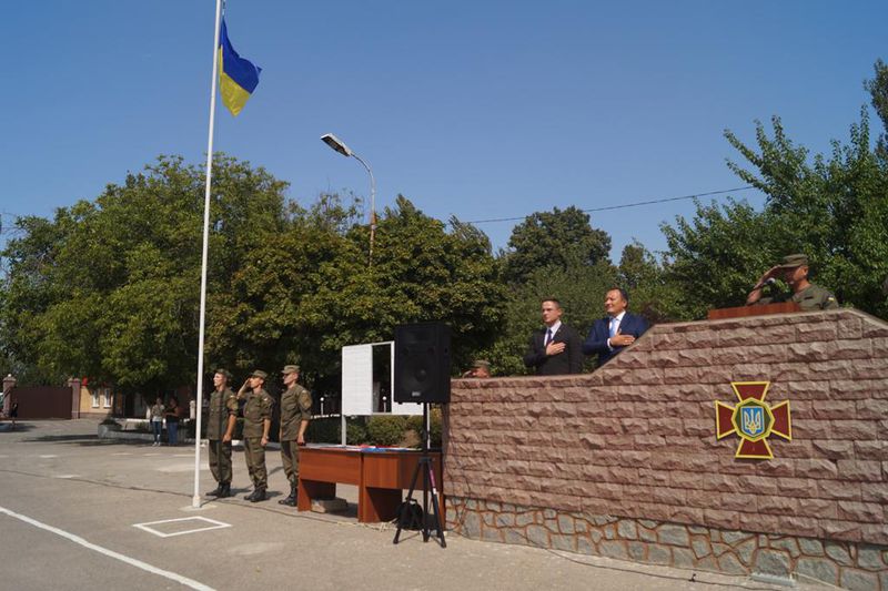 Військовослужбовці частини 3033 Нацгвардії отримали відзнаки від голови облдержадміністрації