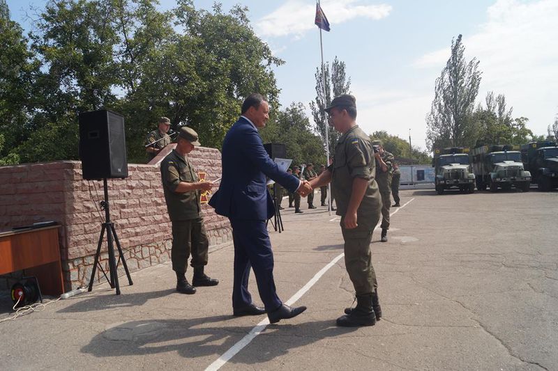 Військовослужбовці частини 3033 Нацгвардії отримали відзнаки від голови облдержадміністрації