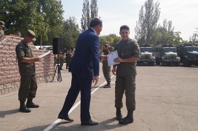 Військовослужбовці частини 3033 Нацгвардії отримали відзнаки від голови облдержадміністрації