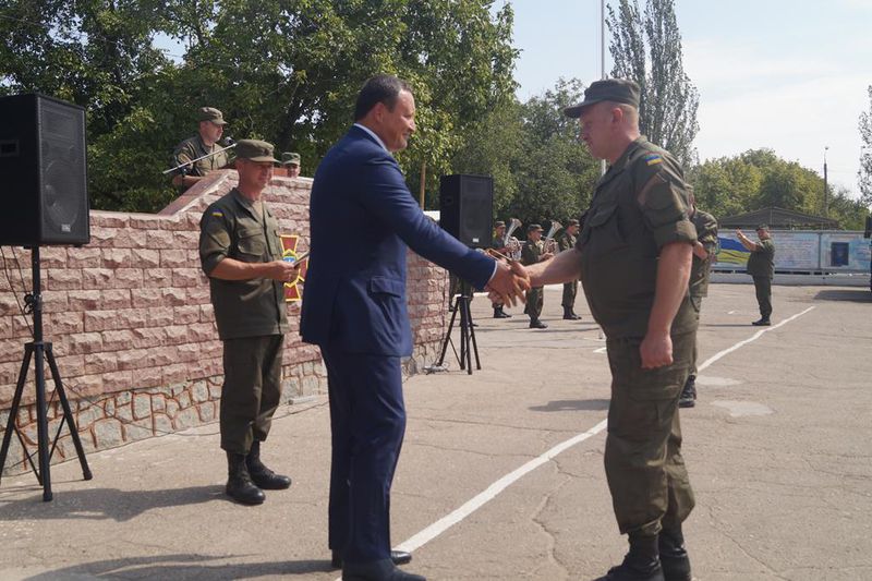 Військовослужбовці частини 3033 Нацгвардії отримали відзнаки від голови облдержадміністрації