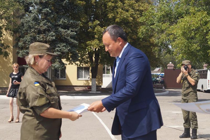 Військовослужбовці частини 3033 Нацгвардії отримали відзнаки від голови облдержадміністрації