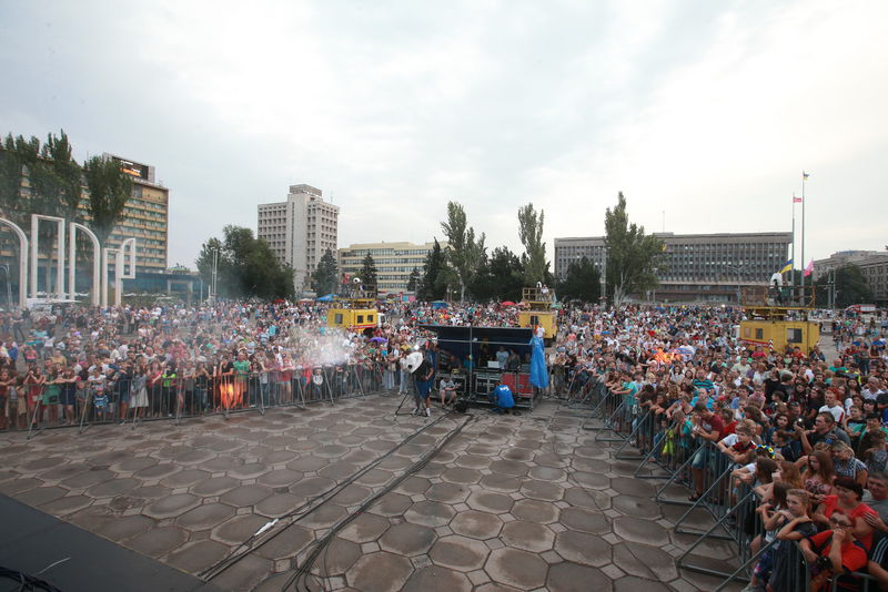 Будівля обласної влади отримала патріотичне підсвічування