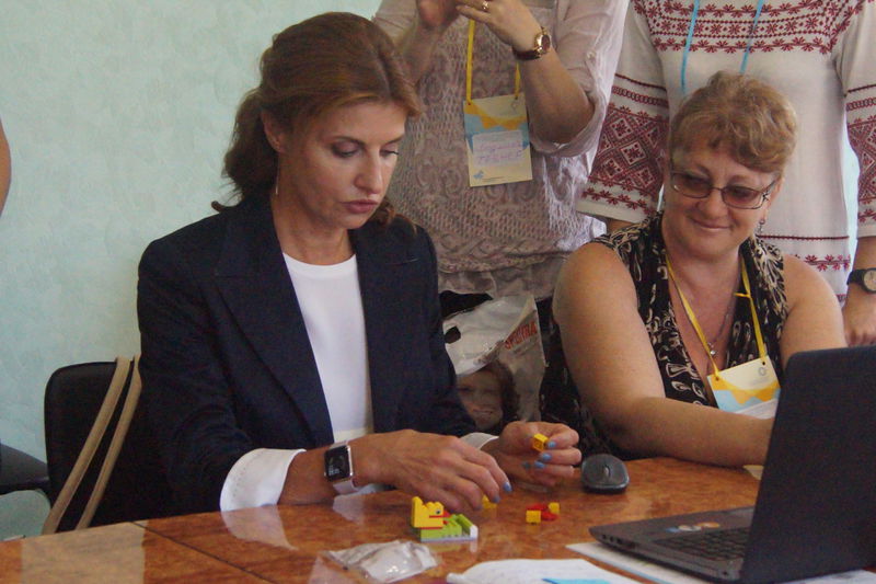 Марина  Порошенко: «Можливо саме одна із запорізьких шкіл відкриє світові нових Ейнштейнів, Джобсів чи Бетховенів»