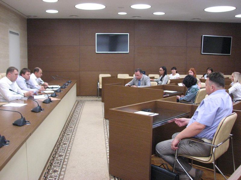 Спеціальна комісія проводить обстеження автотранспортної магістралі через  річку Дніпро