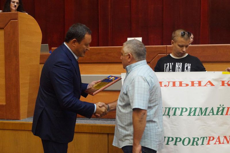 Видатні запоріжці отримали державні та обласні відзнаки за внески у становлення незалежності України