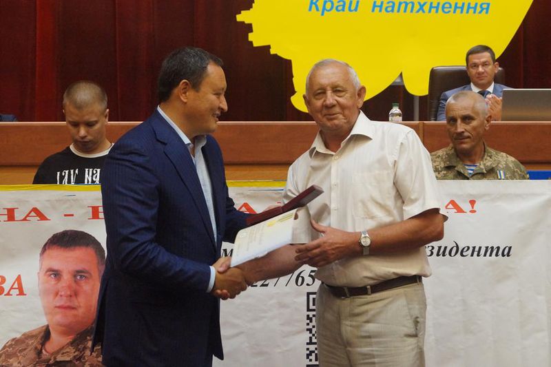 Видатні запоріжці отримали державні та обласні відзнаки за внески у становлення незалежності України
