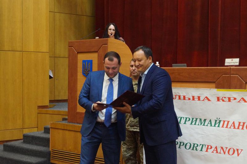 Видатні запоріжці отримали державні та обласні відзнаки за внески у становлення незалежності України