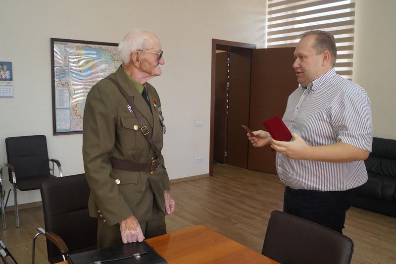 Видатні запоріжці отримали державні та обласні відзнаки за внески у становлення незалежності України