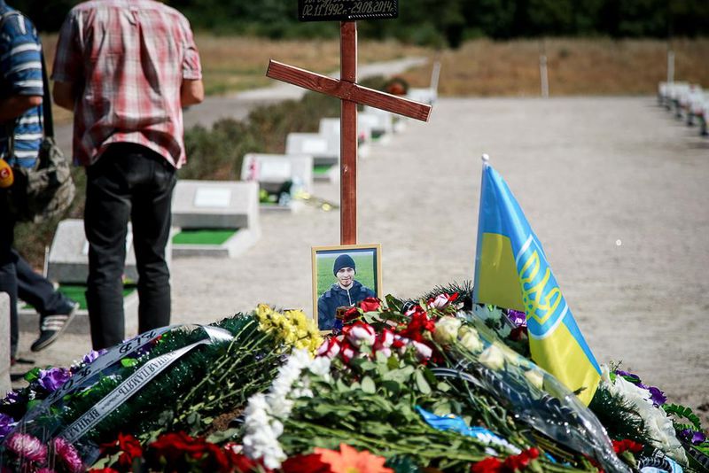 Запоріжці простились із бійцем, загиблим в Іловайському котлі