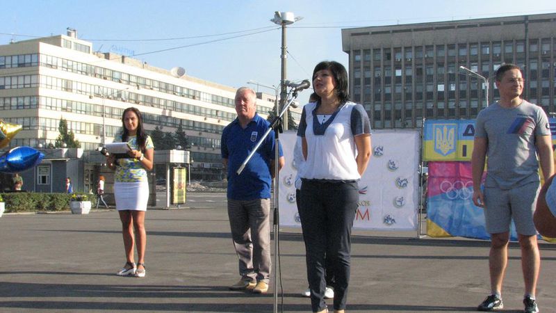 Запоріжці відзначили День фізкультури масовою зарядкою